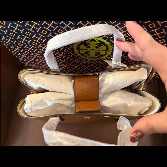 Tory Burch Crossbody - Picture 7 of 11